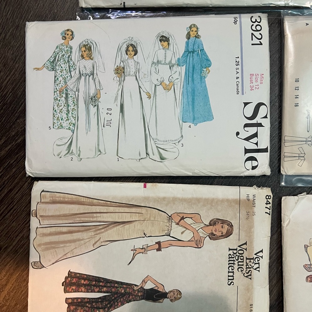 Vintage Sewing Pattern Collection - Picture 8 of 9